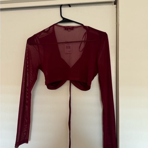 NEW Cropped red top - Picture 2 of 2